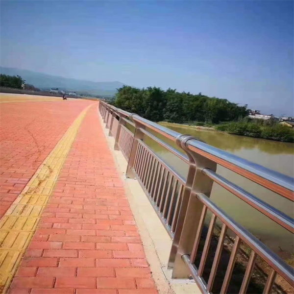 橋梁護欄
